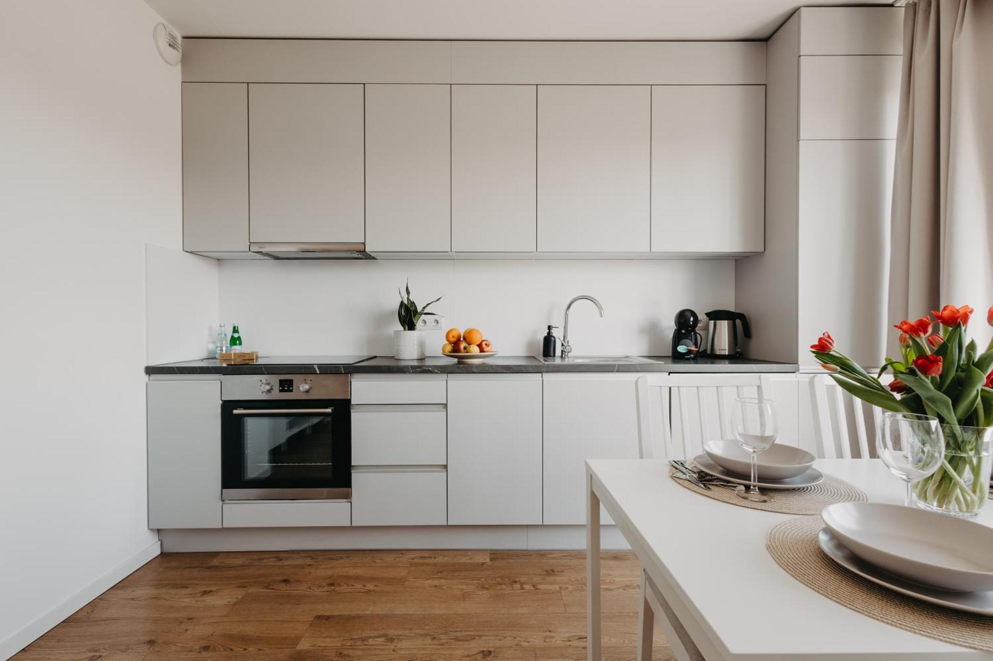 Apartment Mieszczanska 46 - Nowoczesny Z 2 Sypialniami - Taras, Parking, Centrum - Fair